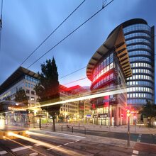 excellent connections to public transport