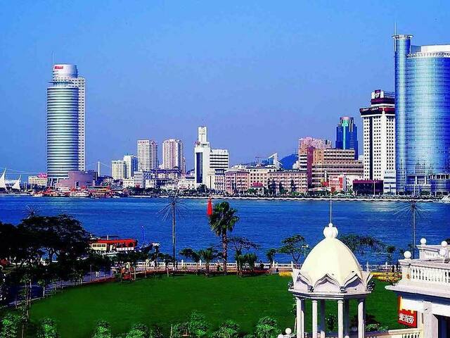 Xiamen city hero image
