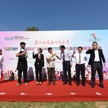 vice-mayor and consuls of Singapore, Philippines and Thailand