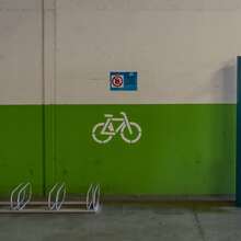 TOOL BENCH FOR BICYCLES