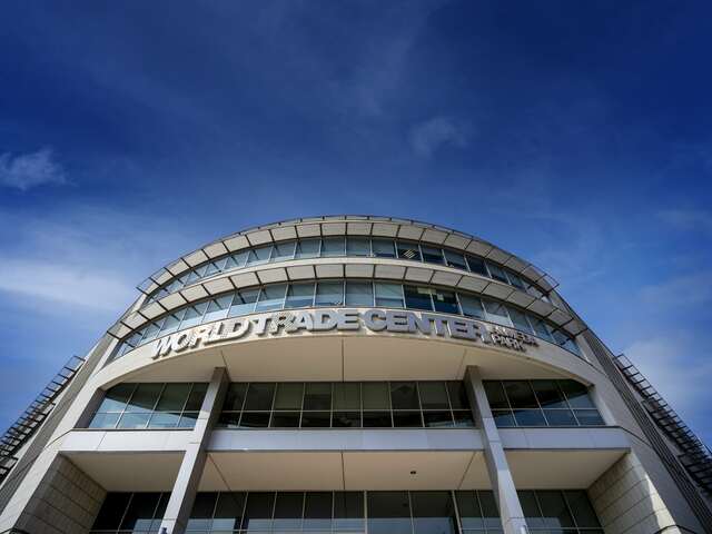 Almeda Park city hero image