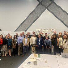 2023 WTCA North American Regional Meeting group photo with artist Alex Alpert