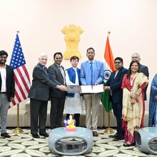 3. 1. The StartUp Runway - US Delegation Team at WTC AMTZ Meetup