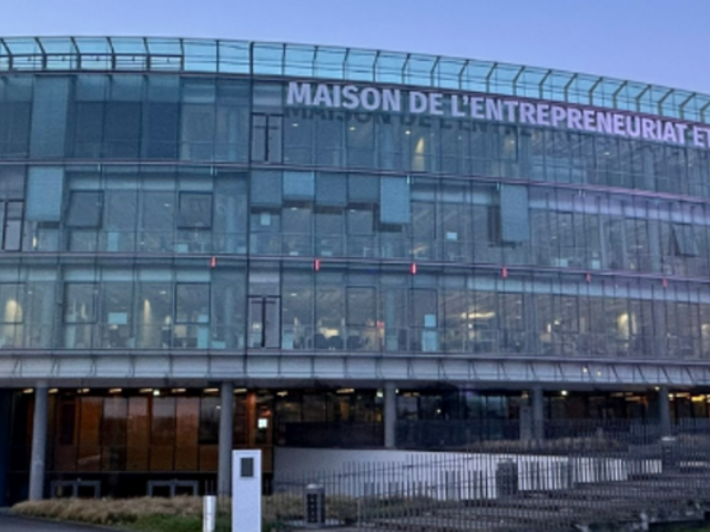 Nantes Atlantique city hero image