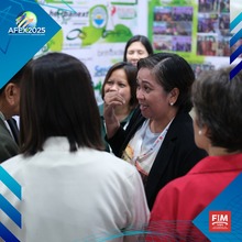 Interaction between attendees and visitors